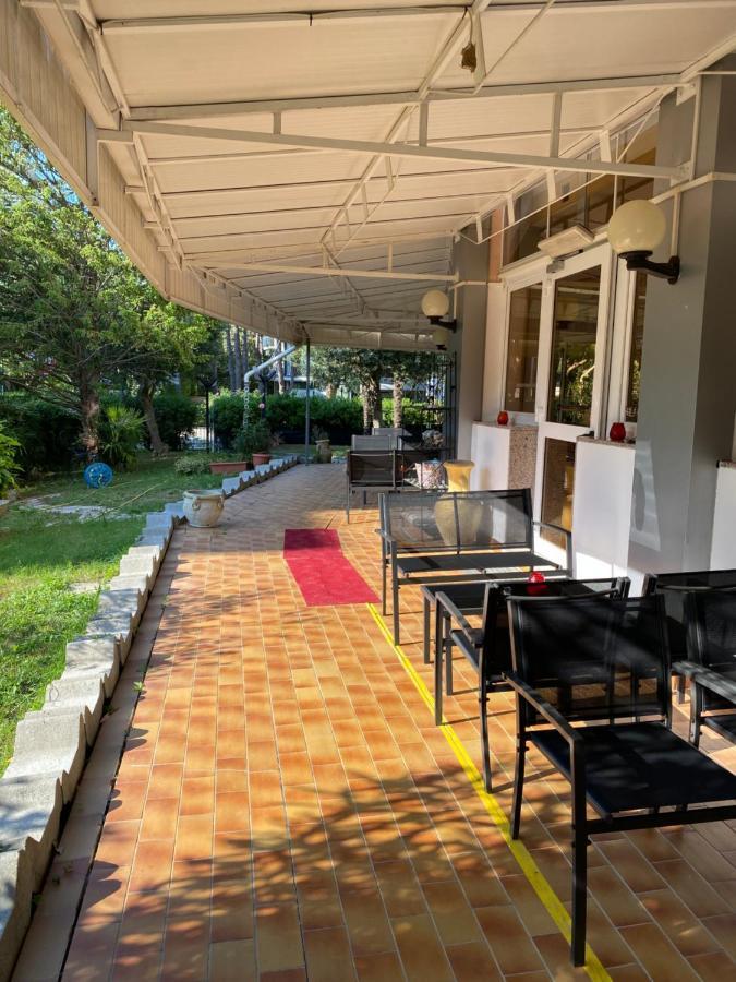 Hotel Rosapineta - Adults Only Lignano Sabbiadoro Dış mekan fotoğraf